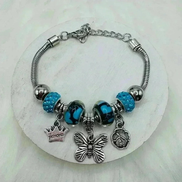 Cute Butterfly Charm Bracelet Blue theme - Picture 2 of 4